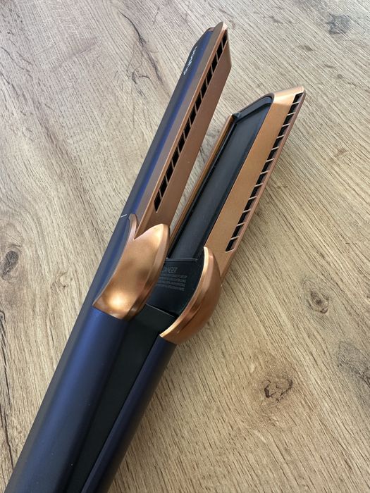 Преса за коса Dyson Airstrait