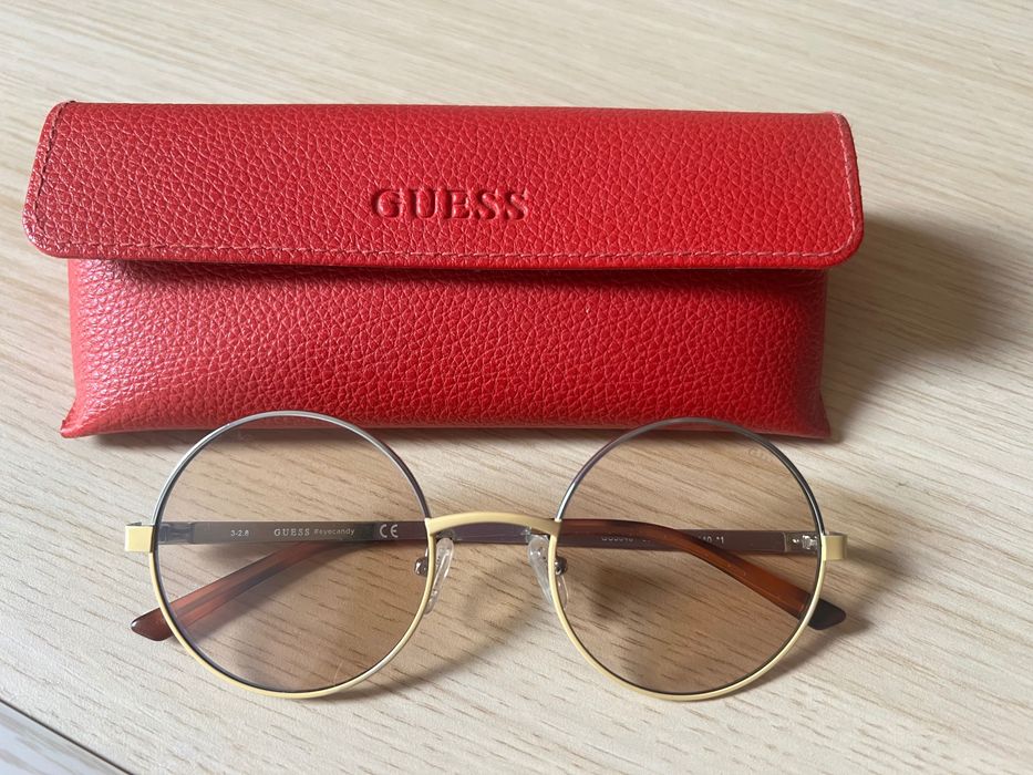 Слънчеви очила GUESS