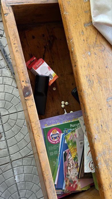 Стол деревянный натуральный