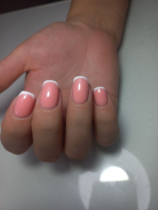 Запишитесь на маникюр