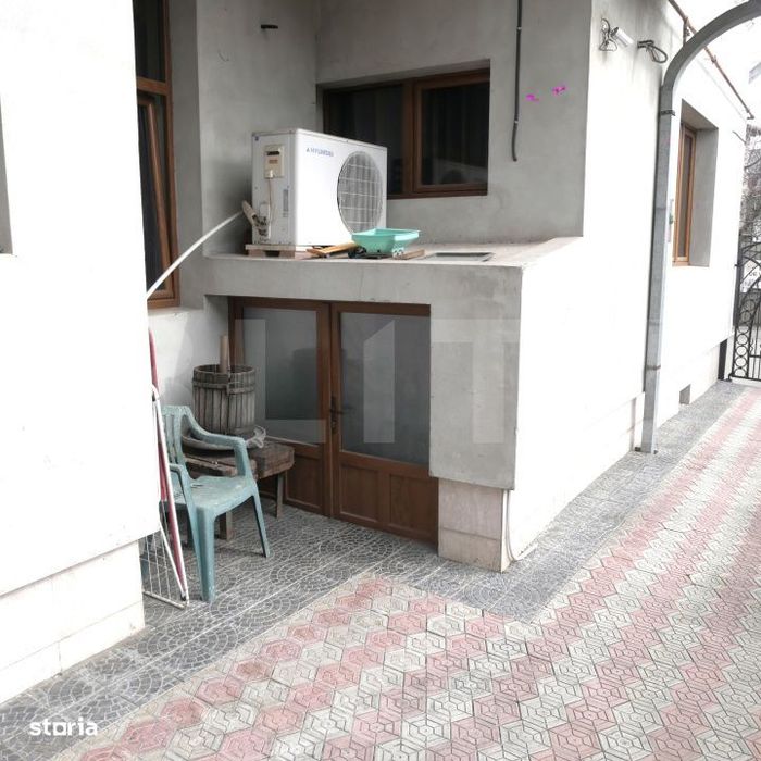 Casa de vanzare, 160 mp, zona Centrala