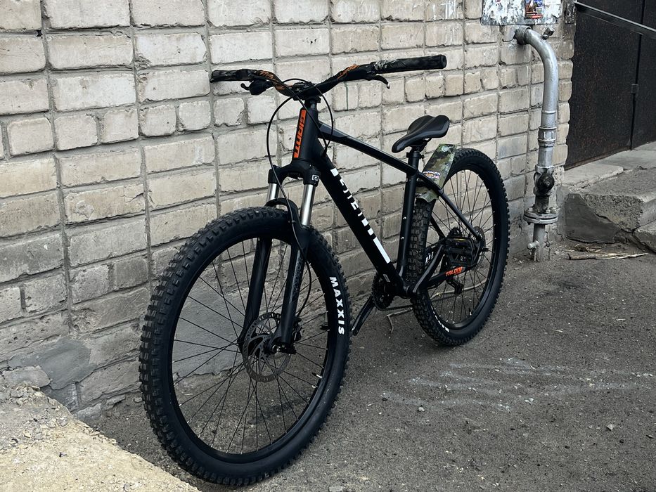 Giant talon 3.  .