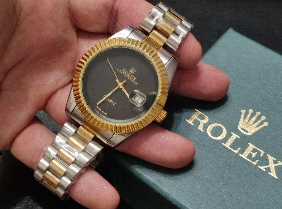 ROLEX Oyster Perpetual Date / Часовник / Swiss