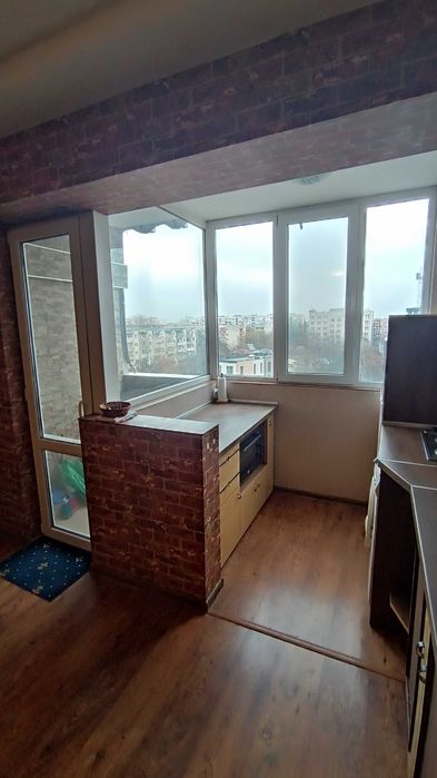 Двустаен апартамент в кв К.Париж