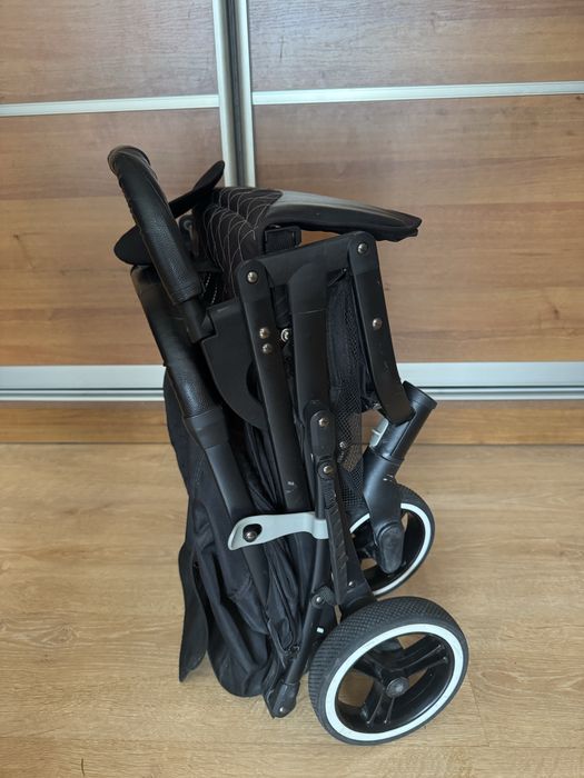 Продам коляску полный комплект