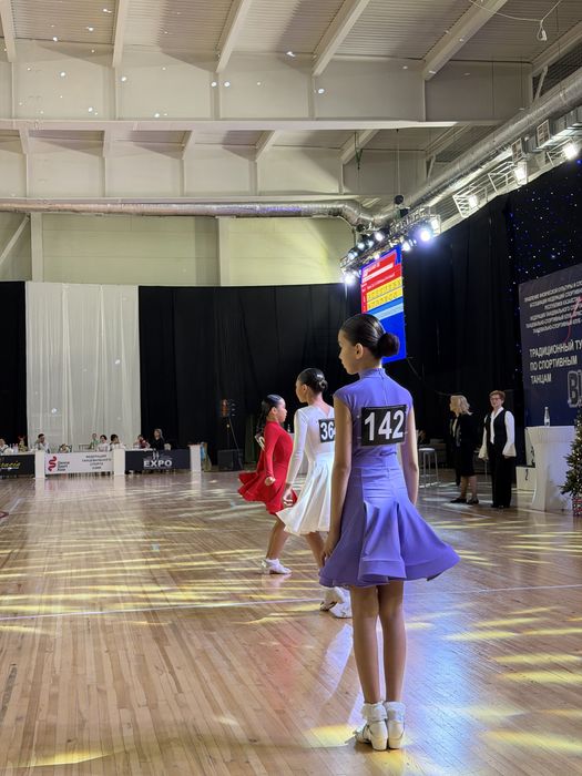 платье для бальных танцев