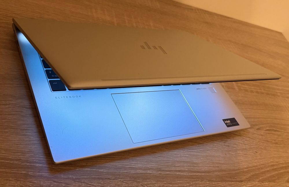 HP Elitebook 840 G11 CA NOU ! GARANTIE ! Ultra 5 135U 16GB  !