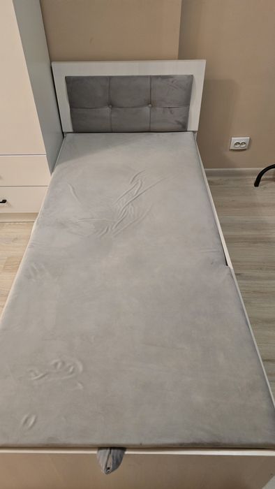 Продаётся Кровати б/у