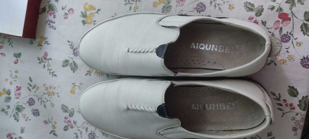 Туфли  кожаные светлые