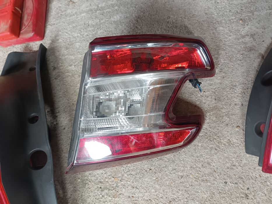 Lampa stop spate Dacia Sandero Stepway3 stop spate Dacia Logan3 Clio4 Clio3 Scenic2 Megane2 Laguna2 Dacia Sandero Stepway3 Clio4 Clio3 lampa far Dacia