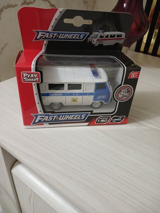 Продам металлические машинки