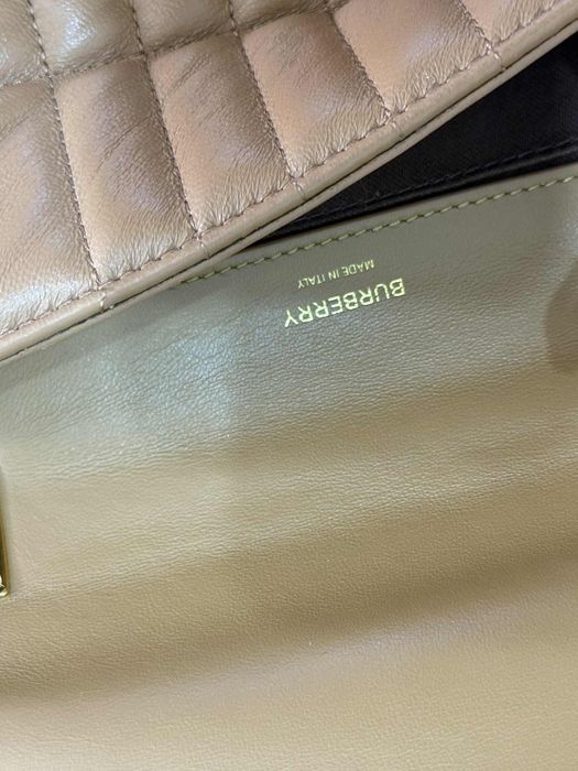 Продавам дамски чанти Burberry Zara , Mango