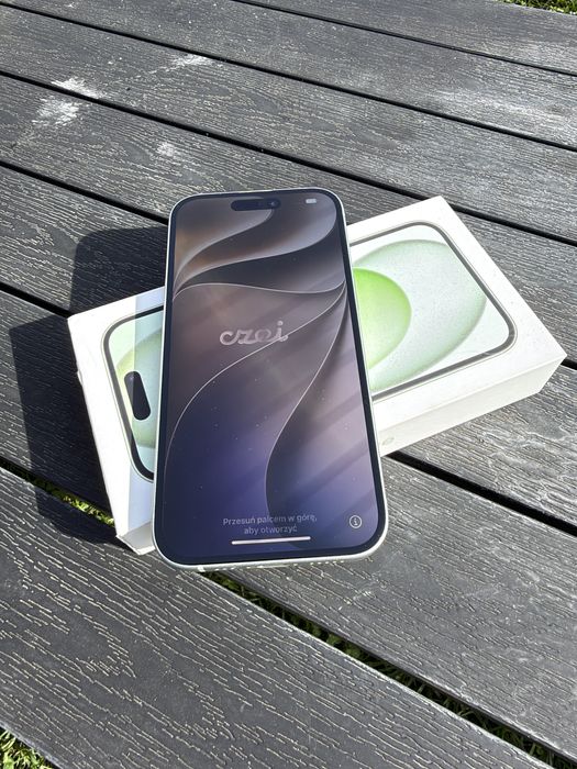 Iphone 15 green