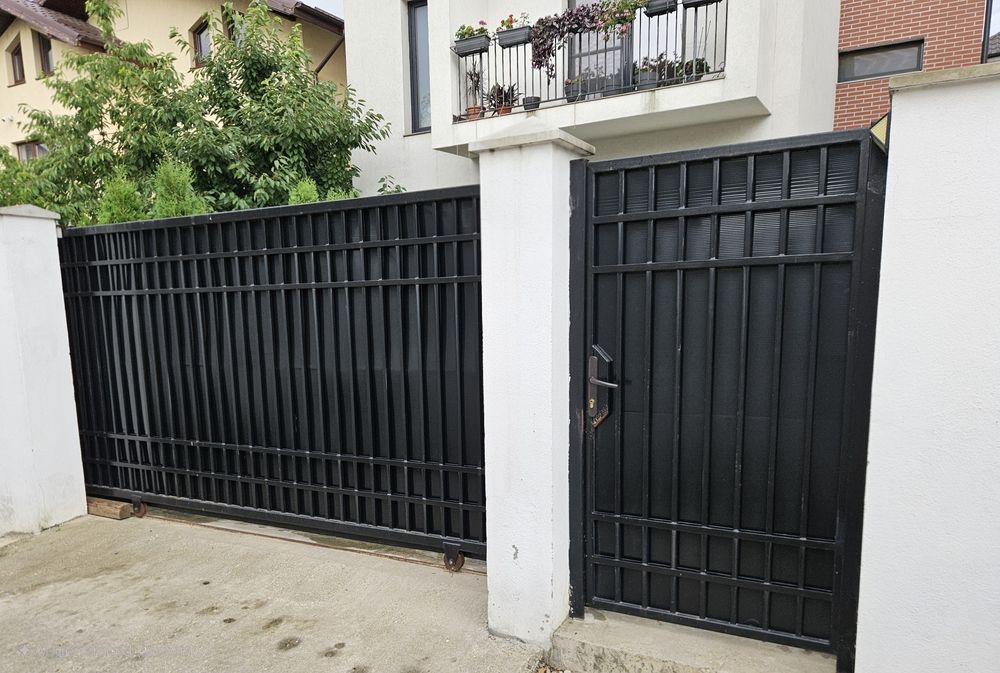 Vand poarta auto culisanta + poarta pietonala