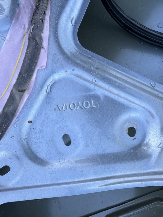 Ușă dreapta spate toyota chr.