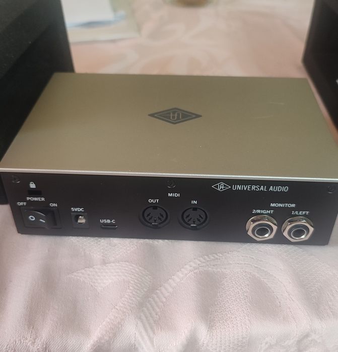 Vand Interfata Audio UAD VOLT 2
