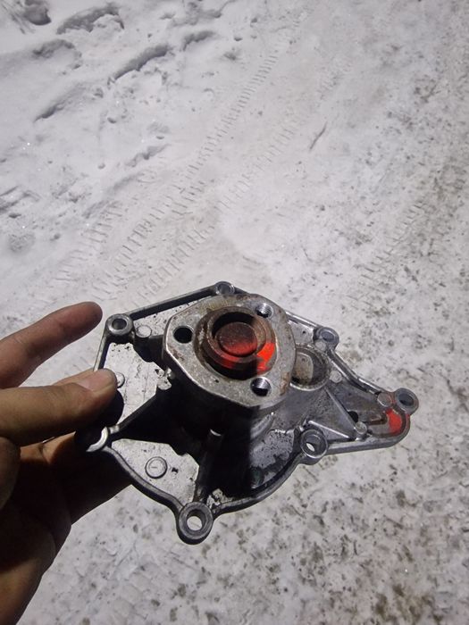 Помпа ауди а8 3.2