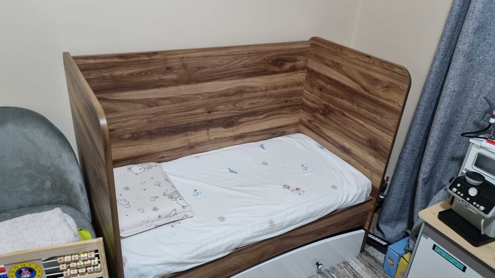 Детска кошара плодвив