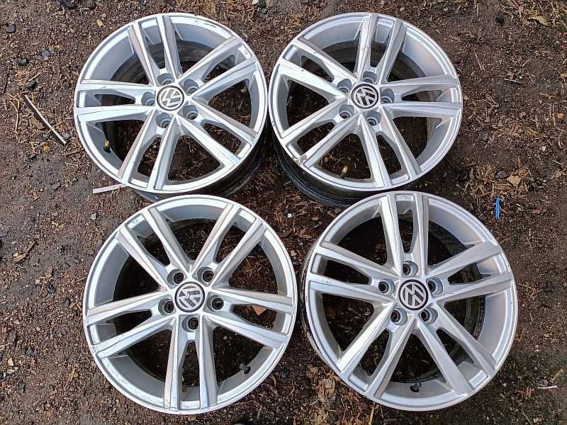 Продам легкосплавные диски на Volkswagen Polo