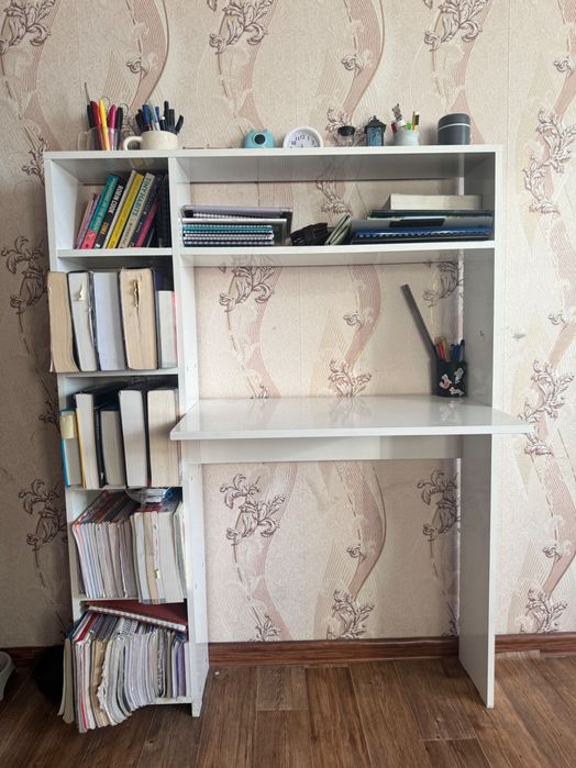 письменный стол, срочная продажа.