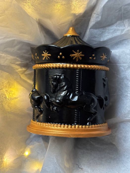 Свеча в кашпо из гипса