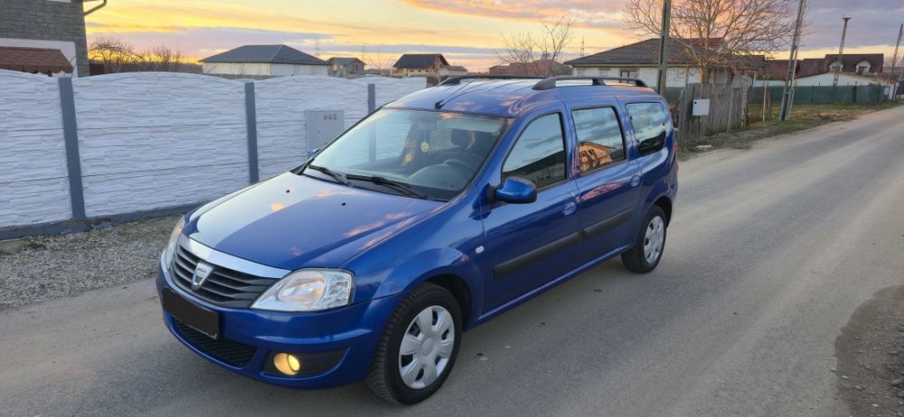 Vând Dacia Logan Mcv