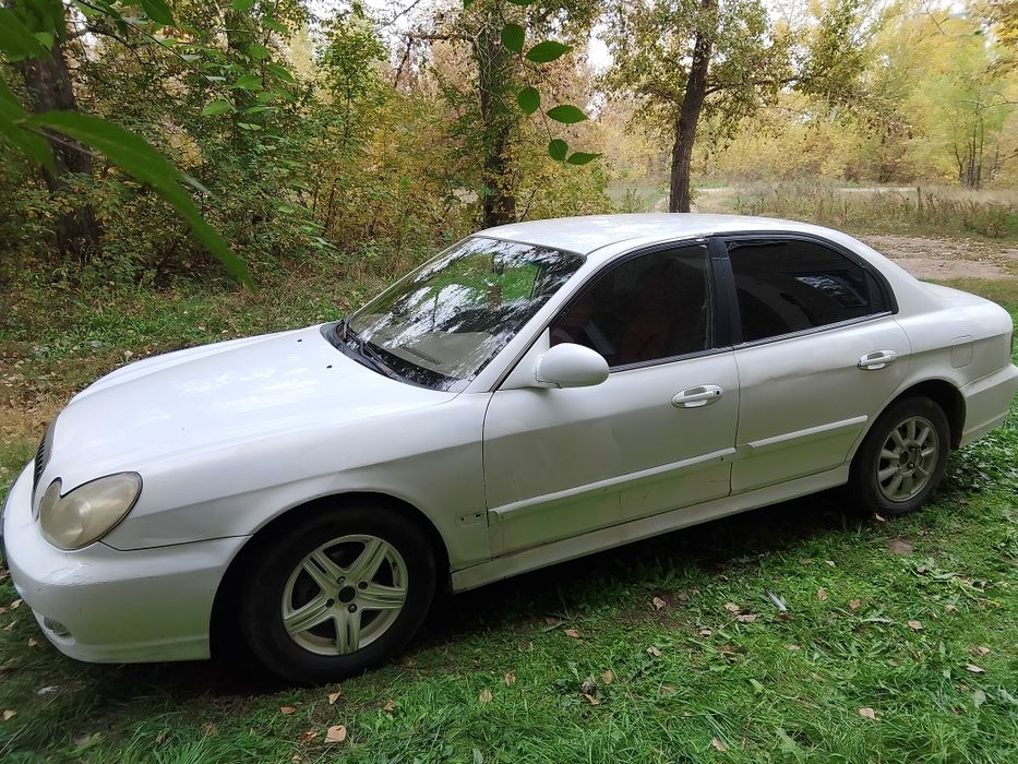 Hyundai sonata EF
