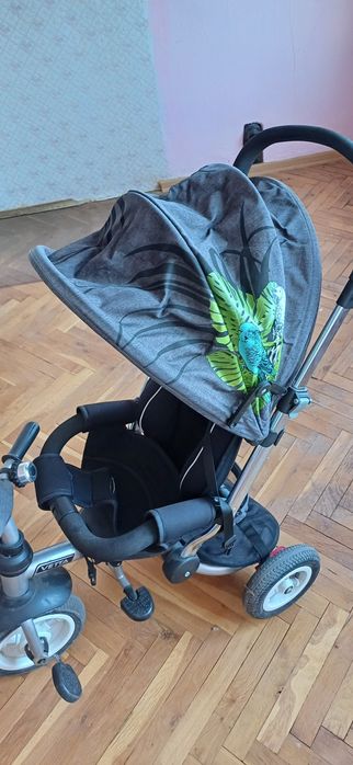 Триколка в цвят сив