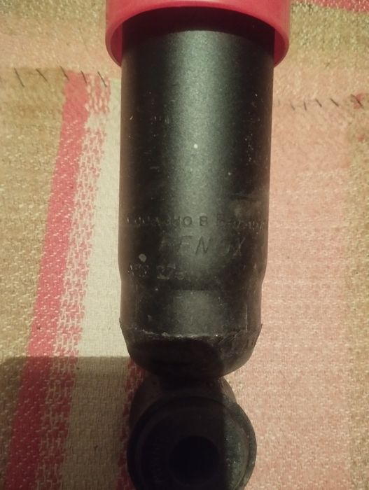 Продам амортизаторы новые