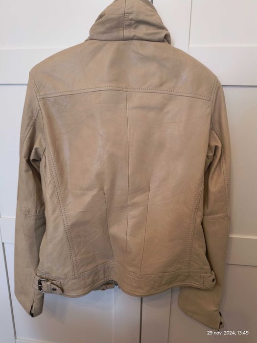 Geaca de piele crem Bershka