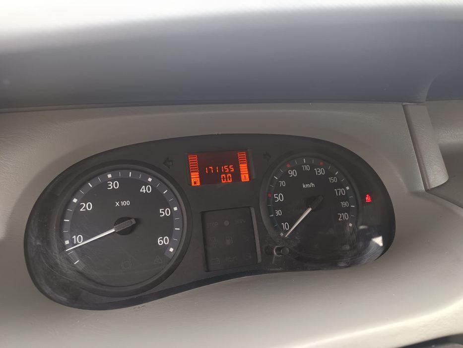 Renault trafic 2.0 dci long