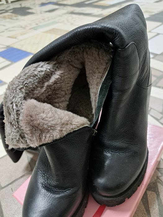 Продаю сапожка кожа