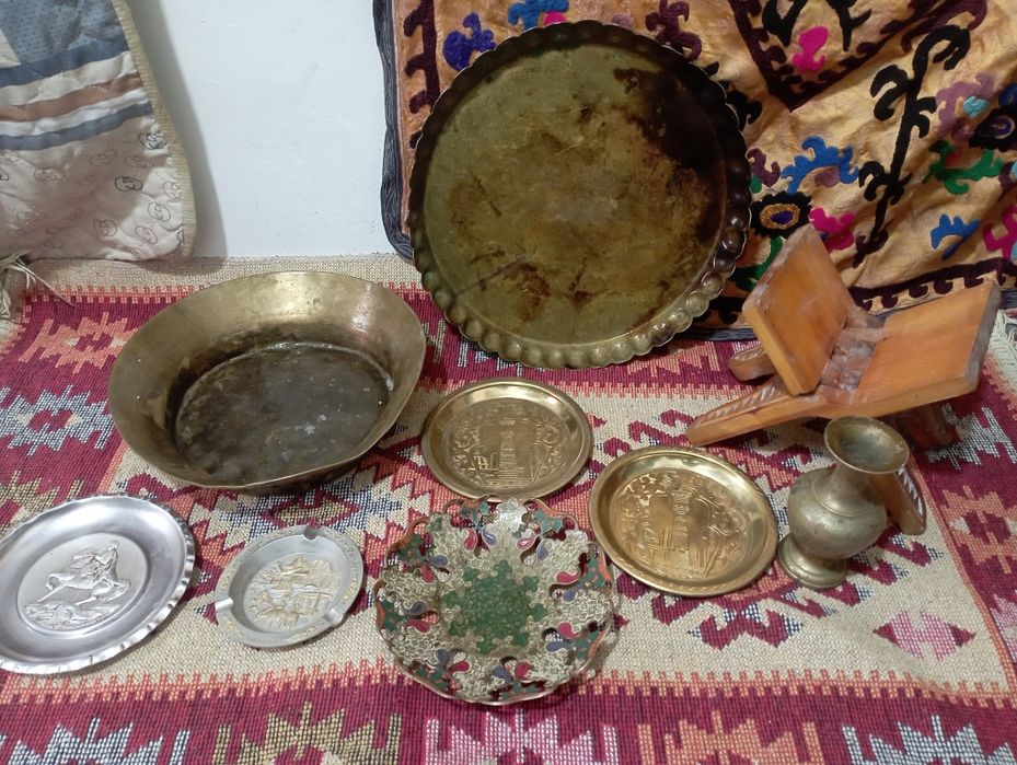 Antikvar buyumlar hammasi optim sotiladi