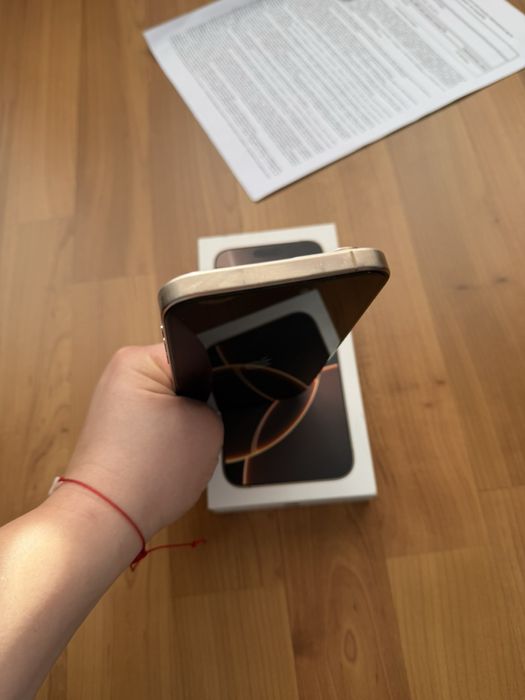 iPhone 16 Pro Max 256GB 36м Гаранция