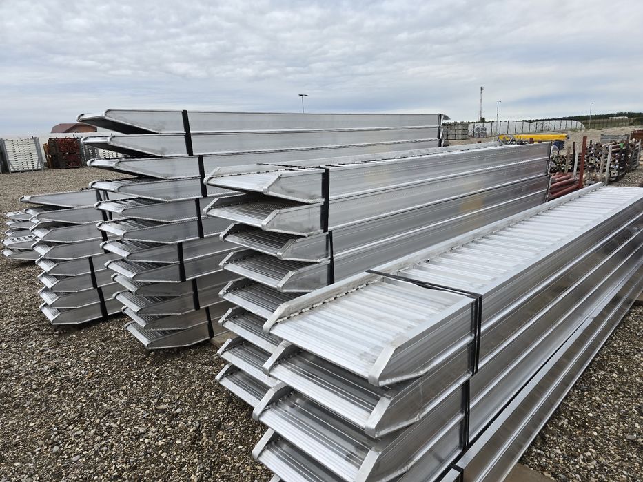 Рамки за багери и мотокари