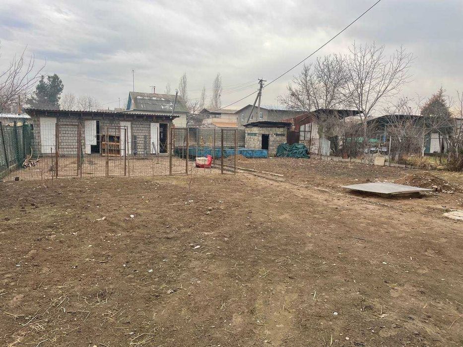 Продается дом участок ховли сотилади 6 соток хаммаси 32 минг