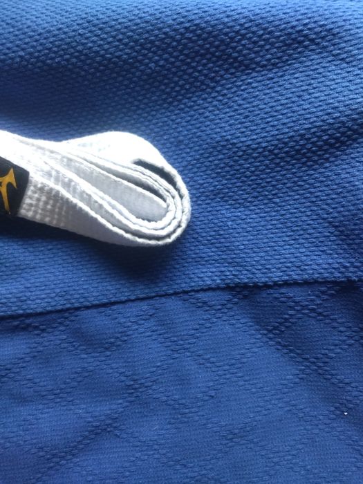 Кимоно Mizuno 2 рост 150см  б.у