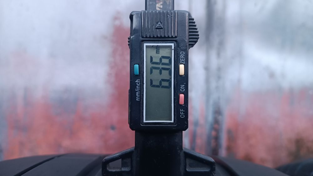 255/40/19 Pirelli Дот 2123