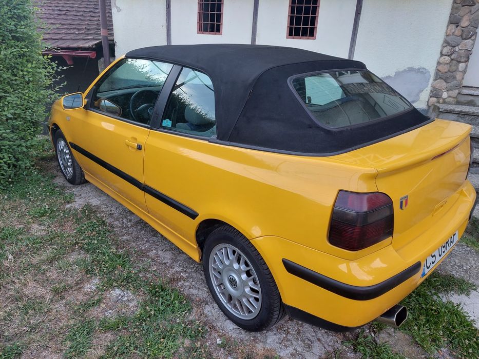 Vând VW Golf III-IV Cabriolet, fabricație 2000, motor 1.6  benzină, 2.700 euro negociabil