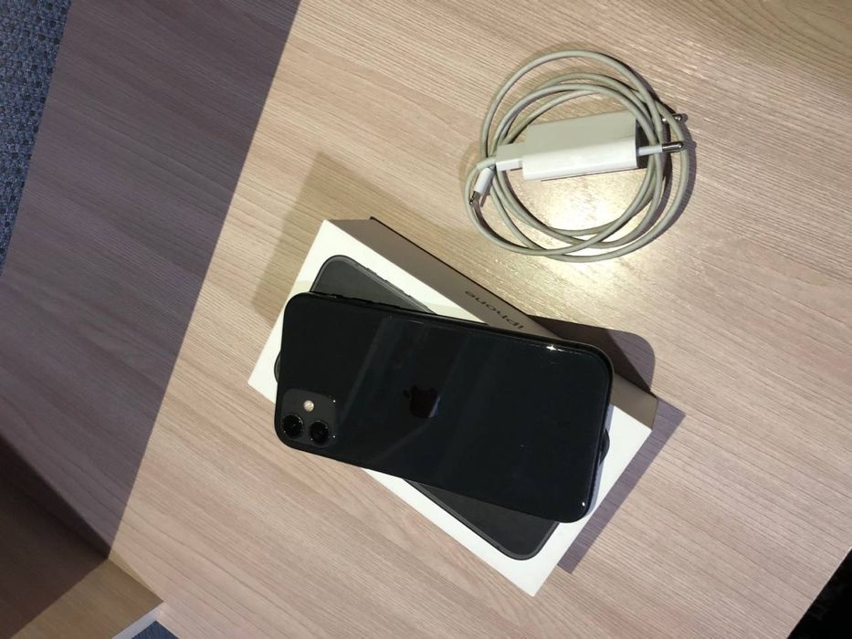 Айфон 11 в идеальном состоянии