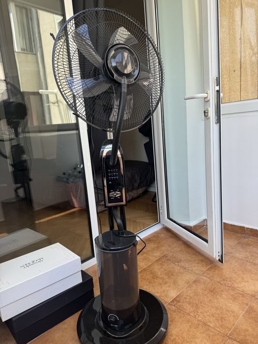 Ventilator putere mare cu umidificator, multe functii de setare ,se vad in poza,este aproape nou, folosit de cateva ori!