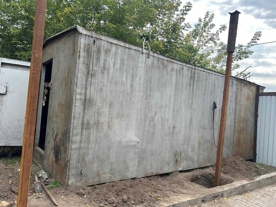 продаю железный гараж