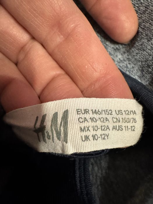 Поларен суичър за момче на марката H&M размер 146-152