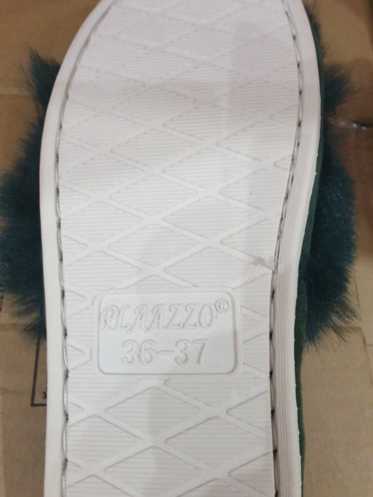 Новые женские тапочки