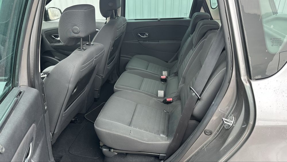 Renault Scenic -141.000 km