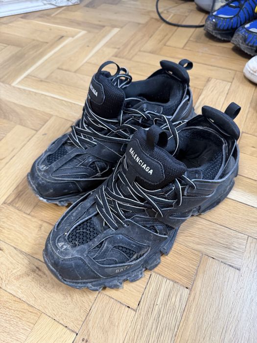 Продавам balenciaga track
