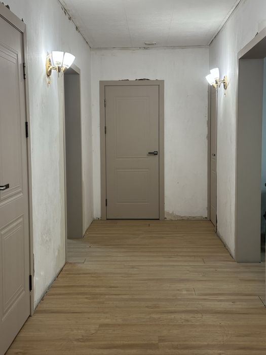 Установка межкомнатных дверей