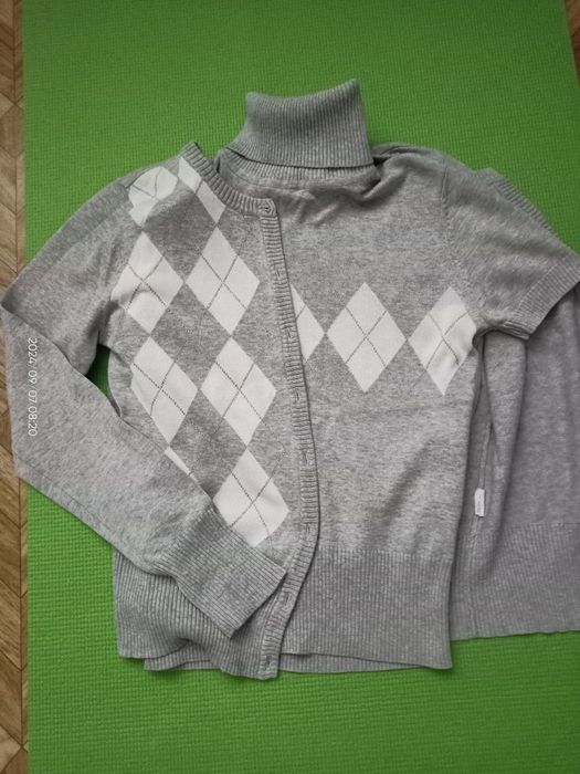 Кофты, блузы на повседневку, на учебу или работу.