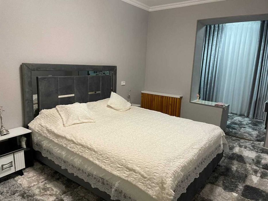 Сдаётся просторная квартира 4/4/4 кирпичного дома в Центре города!