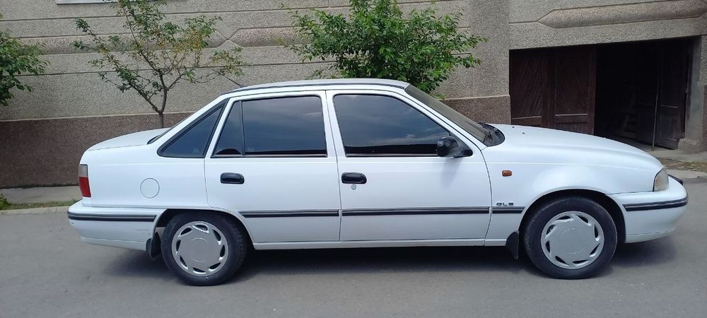 Нексия сонс 2001год продаётся